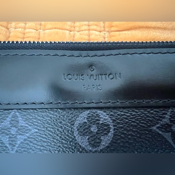 LOUIS VUITTON ECLIPSE DISCOVERY POCHETTE MONOGRAM POUCH CASE CLUTCH BAG M62291 - Picture 12 of 12